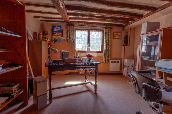 Maison spacieuse à vendre à Arnouville Les Mantes - 4 chambres