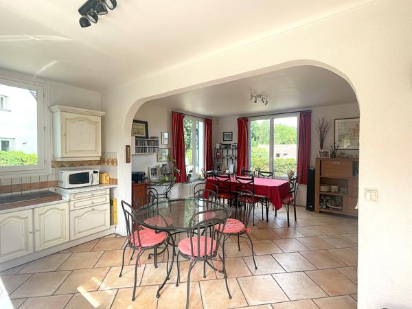 Gometz-le-Châtel (91940) Maison avec un grand jardin arboré