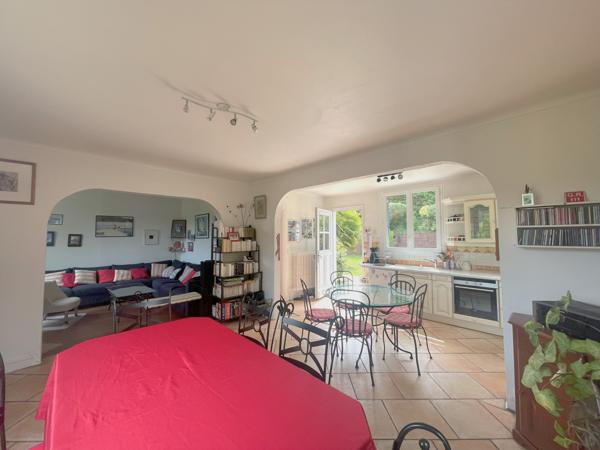 Gometz-le-Châtel (91940) Maison avec un grand jardin arboré