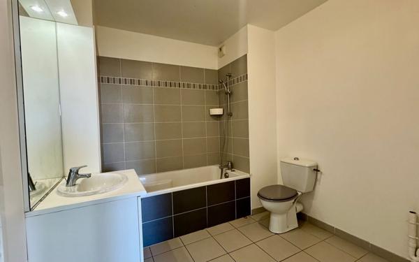 Appartement à vendre    2 pièces •  Istres