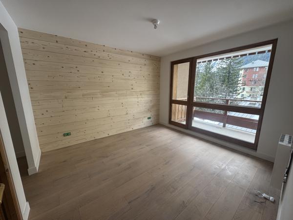 Appartement
         1 pièce
        - 29 m² 165 581 € *