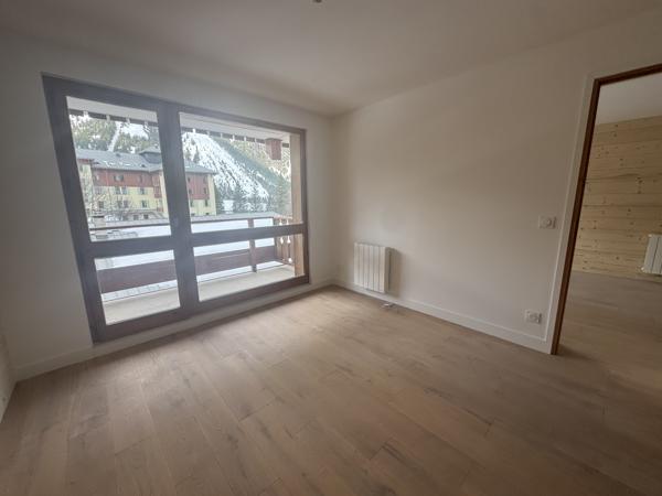 Appartement
         1 pièce
        - 29 m² 165 581 € *