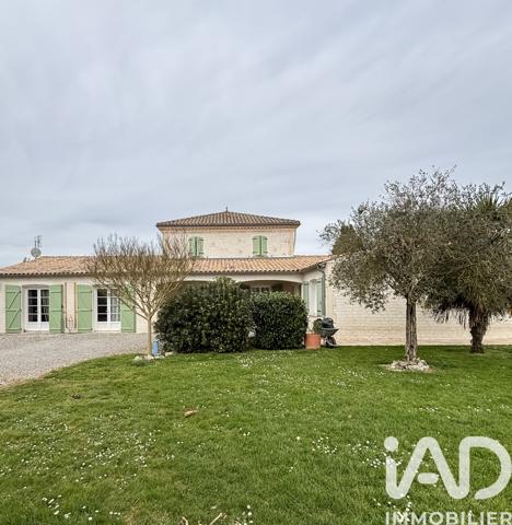 Maison à vendre 11 pièces 297 m² Mosnac