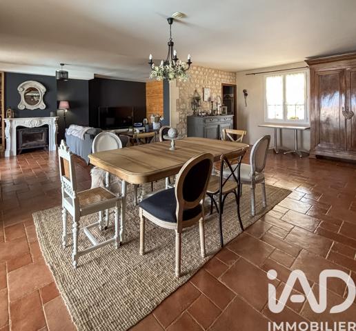 Maison à vendre 11 pièces 297 m² Mosnac