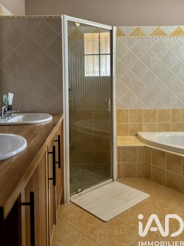 Maison à vendre 11 pièces 297 m² Mosnac