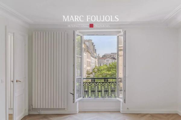 Paris Ier – Vendome – Saint-Honoré – 3 pièces rénové avec vue sur la place