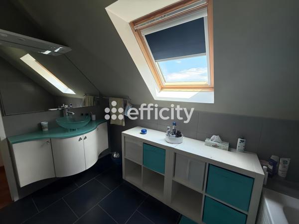 Maison
         6 pièces
        - 121 m² 269 000 € *