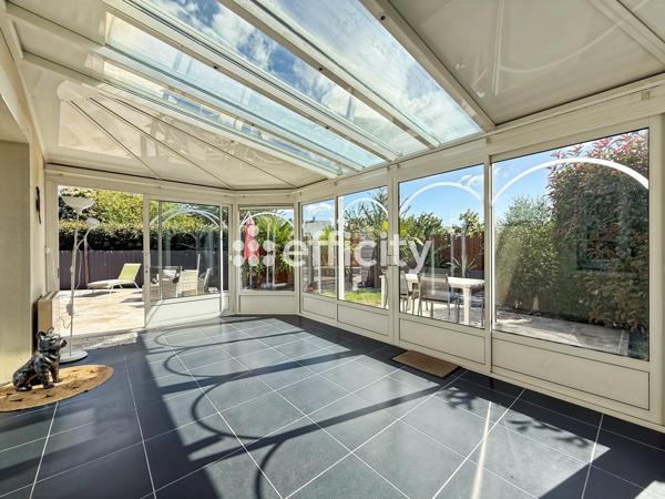 Maison
         6 pièces
        - 121 m² 269 000 € *