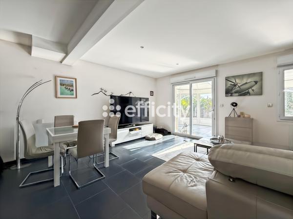 Maison
         6 pièces
        - 121 m² 269 000 € *