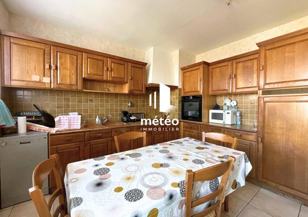 Maison familiale à rénover de 180m² au Coeur de Luçon – 5 chambres