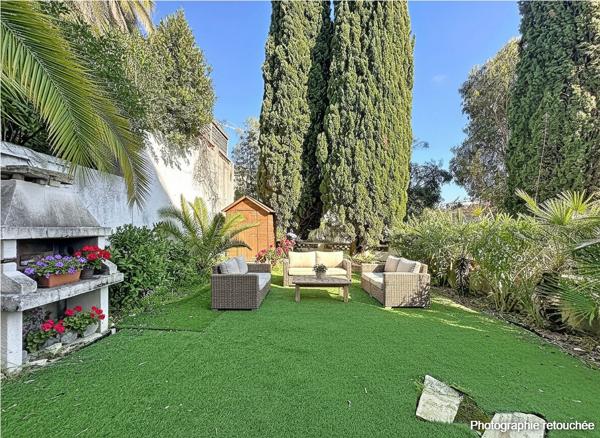 Appartement 4 pièces avec plus de 100m2 d'exterieur et apercu mer à Cannes