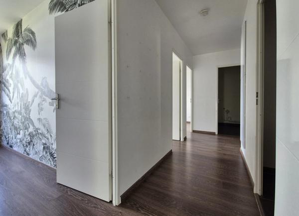 BORDEAUX BERGES DU LAC - IMMEUBLE 2011 - 3 CHAMBRES - TERRASSE 15 M² - EXPO SUD OUEST - DPE C - GRAND PARKING