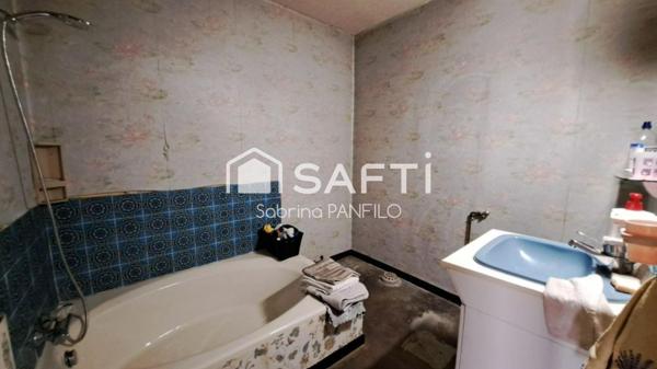 CENTRE VILLE AVEC GARAGE ET TERASSE