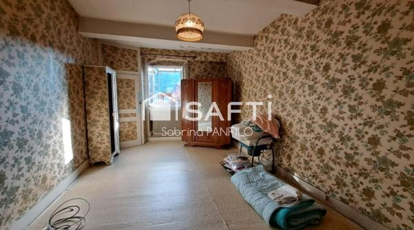 CENTRE VILLE AVEC GARAGE ET TERASSE