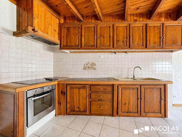 LE BOUSCAT – MAISON DE VILLE DE 75 M² SUR TROIS NIVEAUX