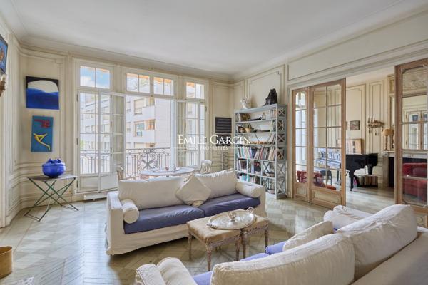 A vendre  - Appartement  de réception et familial -  248 m² Paris 7e - Gros Cailloux