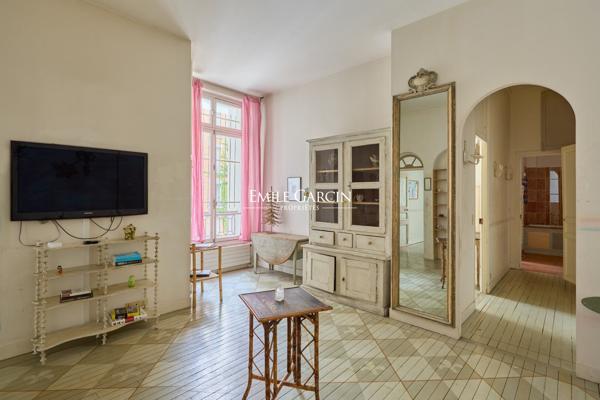 A vendre  - Appartement  de réception et familial -  248 m² Paris 7e - Gros Cailloux