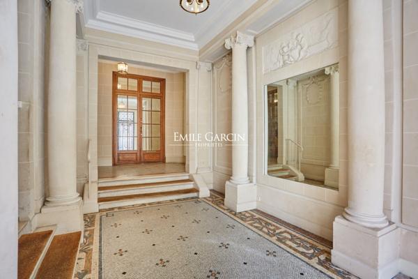 A vendre  - Appartement  de réception et familial -  248 m² Paris 7e - Gros Cailloux