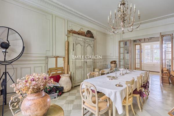 A vendre  - Appartement  de réception et familial -  248 m² Paris 7e - Gros Cailloux