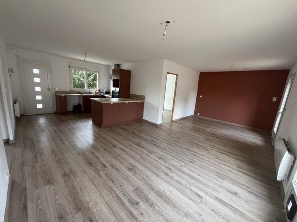 Maison à louer 650 € CC St-Sulpice-les-Feuilles 4 p 78 m² DPE C