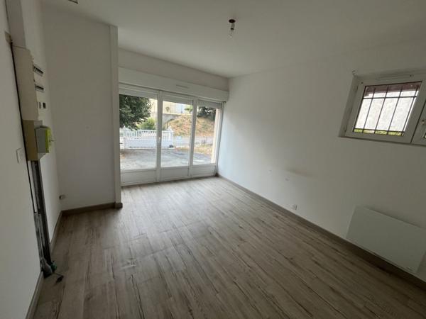 Maison à louer 650 € CC St-Sulpice-les-Feuilles 4 p 78 m² DPE C