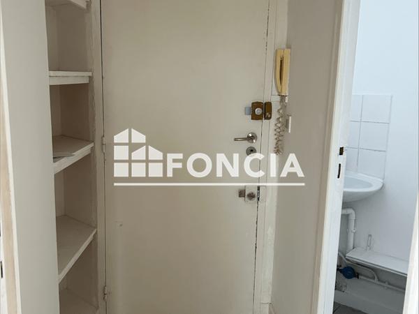 Location Appartement 2 pièces 43.13 m² - 28 RUE COQUILLE Orleans 45000