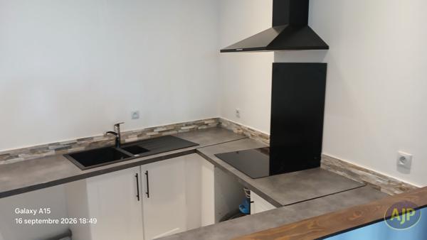 Maison à louer Saintes : 3 pièces, 68m² avec 2 chambre(s) à 800€ - AJP Immobilier Saintes