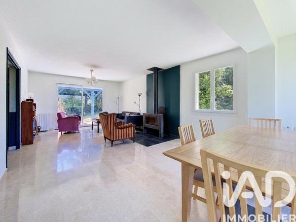 Maison à vendre 6 pièces 145 m² Saint-Genis-Laval