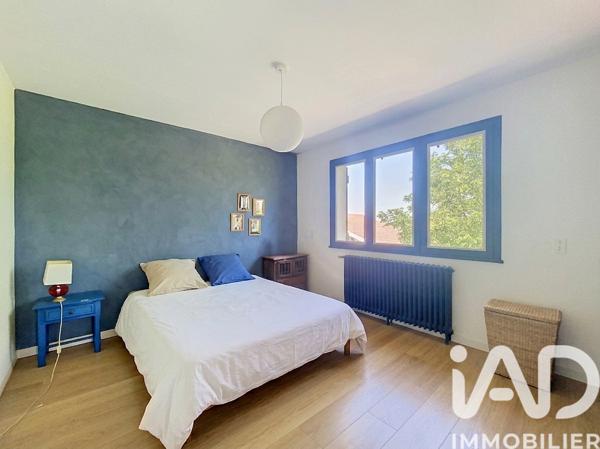 Maison à vendre 6 pièces 145 m² Saint-Genis-Laval