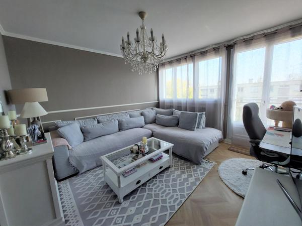 Le Plessis-Trévise (94420) Appartement F2 avec balcon, cave et place de parking