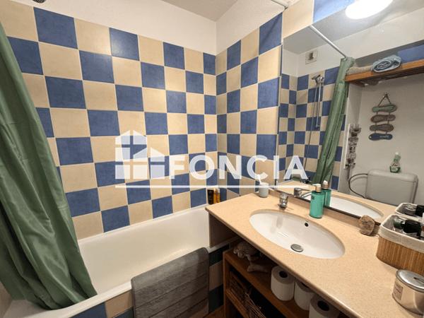 Location Studio meublé 23 m² - Hyeres 83400