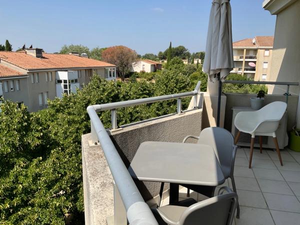 Appartement à vendre 4 pièces AIX EN PROVENCE (13) en étage élevé avec terrasse et grand garage