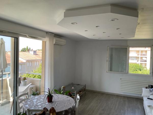 Appartement à vendre 4 pièces AIX EN PROVENCE (13) en étage élevé avec terrasse et grand garage