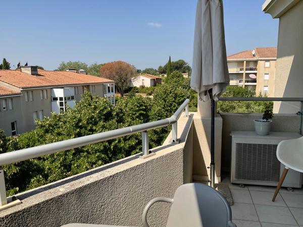 Appartement à vendre 4 pièces AIX EN PROVENCE (13) en étage élevé avec terrasse et grand garage