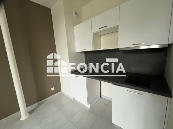 Location Studio 29.71 m² - LA CASERNE CORBINEAU Laval 53000