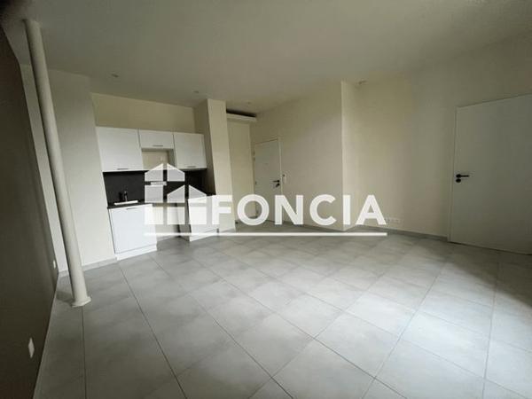 Location Studio 29.71 m² - LA CASERNE CORBINEAU Laval 53000