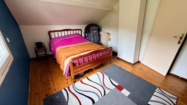 Maison avec confort de plain-pied, sous-sol, sur terrain de 1452 m2