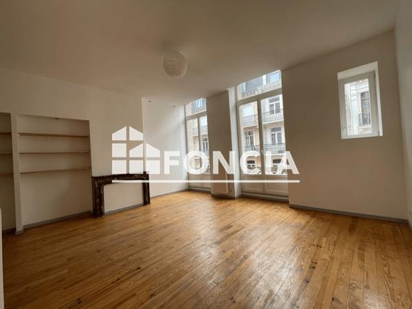 Location Appartement 4 pièces 105.95 m² - 7 A 13 RUE DU SEC AREMBAULT Lille 59000