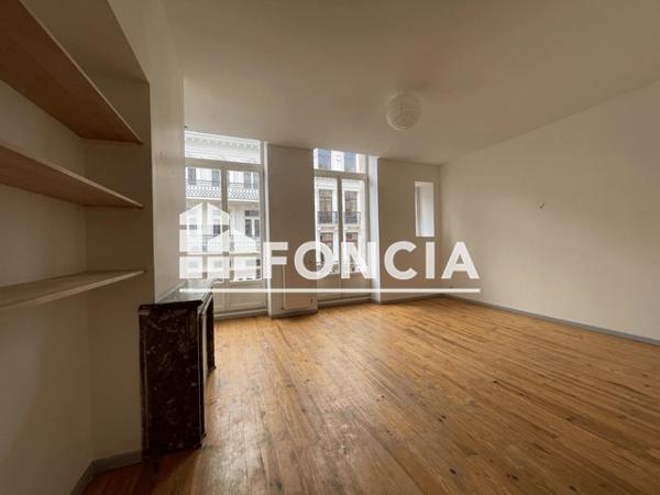 Location Appartement 4 pièces 105.95 m² - 7 A 13 RUE DU SEC AREMBAULT Lille 59000