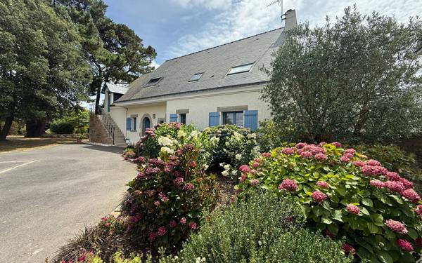 Maison à vendre    6 pièces • 300 m2 Guérande