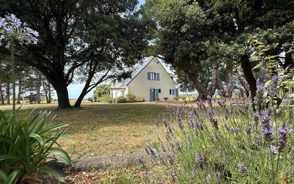 Maison à vendre    6 pièces • 300 m2 Guérande