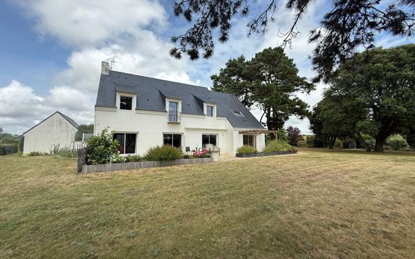 Maison à vendre    6 pièces • 300 m2 Guérande