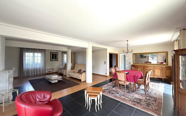 Maison à vendre    6 pièces • 300 m2 Guérande