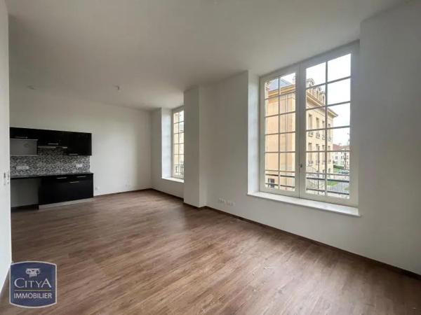 Appartement à louer 3 pièces 74.18m² Metz (57000)