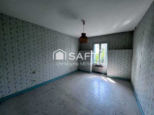 Maison en pierre a la campagne