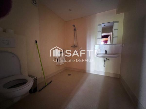 Maison en pierre a la campagne