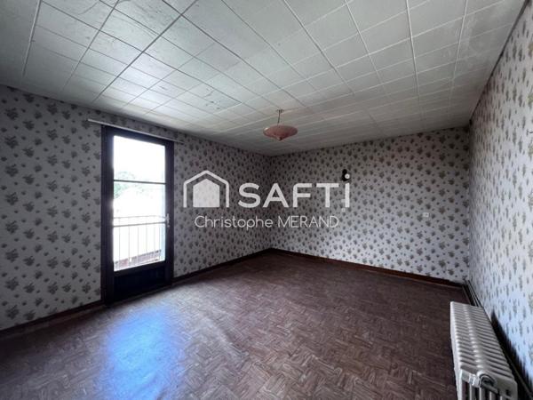 Maison en pierre a la campagne