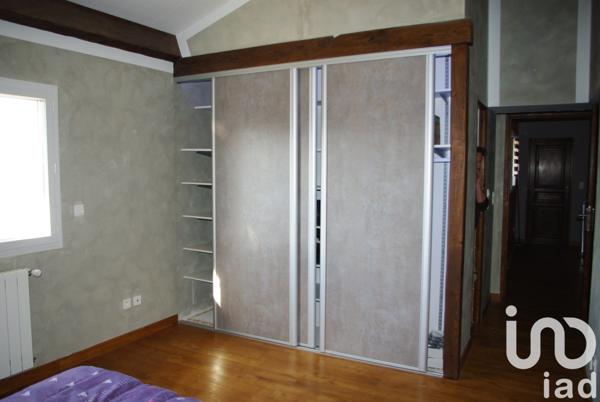 Maison traditionnelle 7 pièces de 246 m² à Poussan (34560)