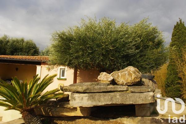 Maison traditionnelle 7 pièces de 246 m² à Poussan (34560)