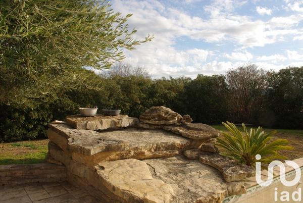 Maison traditionnelle 7 pièces de 246 m² à Poussan (34560)